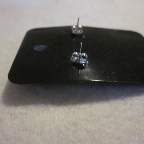 Green Shimmer Square Stud Earring - Picture 3 of 3